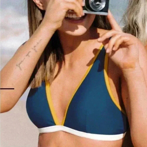 CUPSHE Plunge Neck Low Waist Bikini Set Medium NWT - Picture 2 of 13